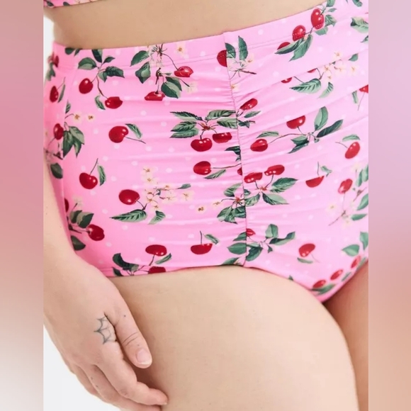 Torrid Retro Chic High-Rise Ruched Swim Bottom Pink Cheery Cherry 1X Nwt - Picture 2 of 6